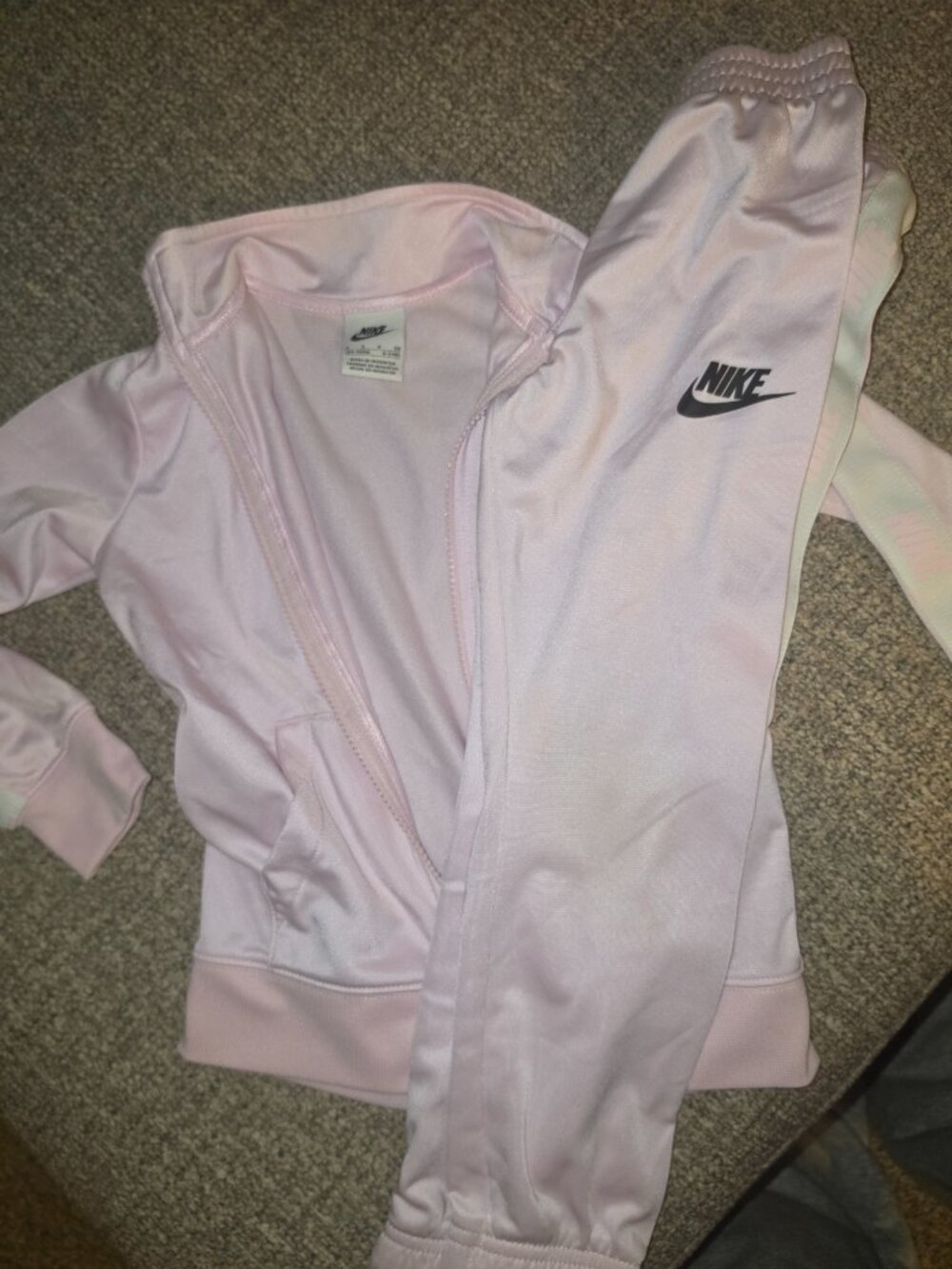 Clothes - Picture 2 of 3